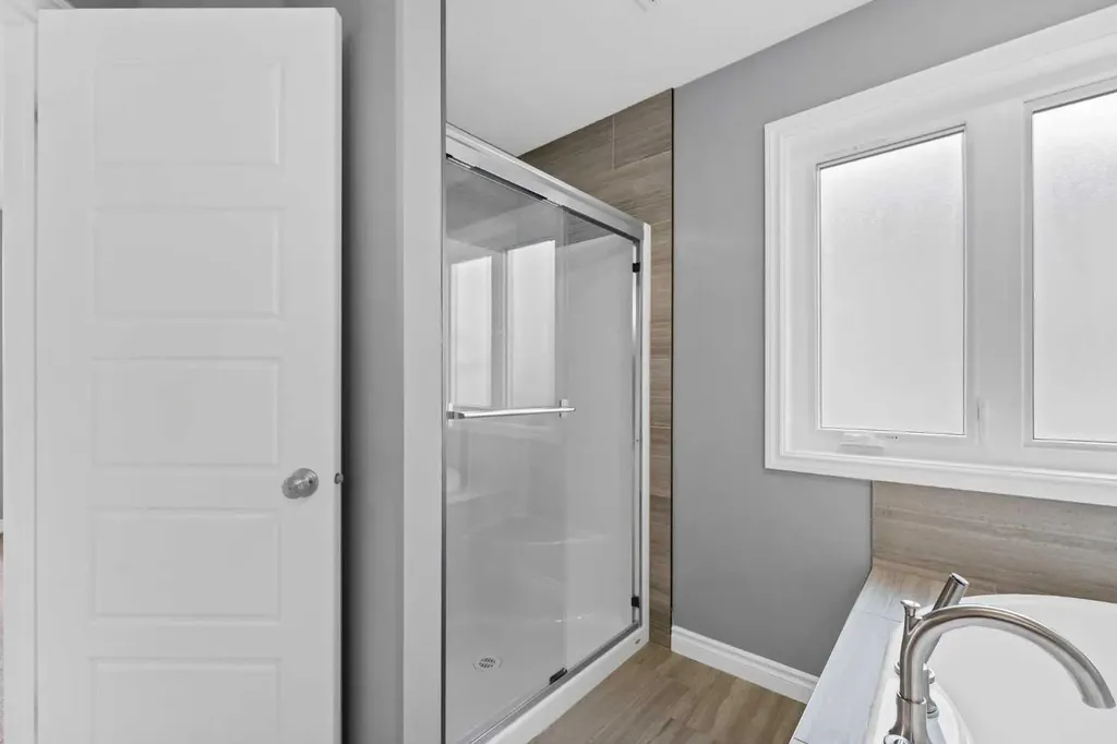 127 Hamptons Crescent SE Medicine Hat AB T1B0P4