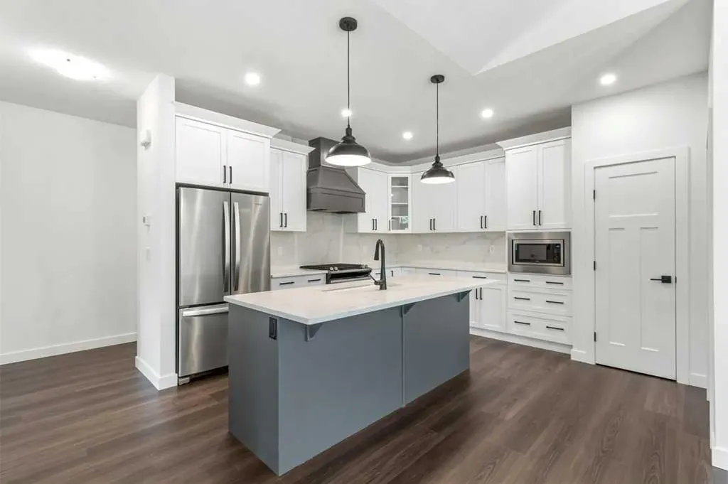 3902 46 Street Red Deer AB T4N 1M1