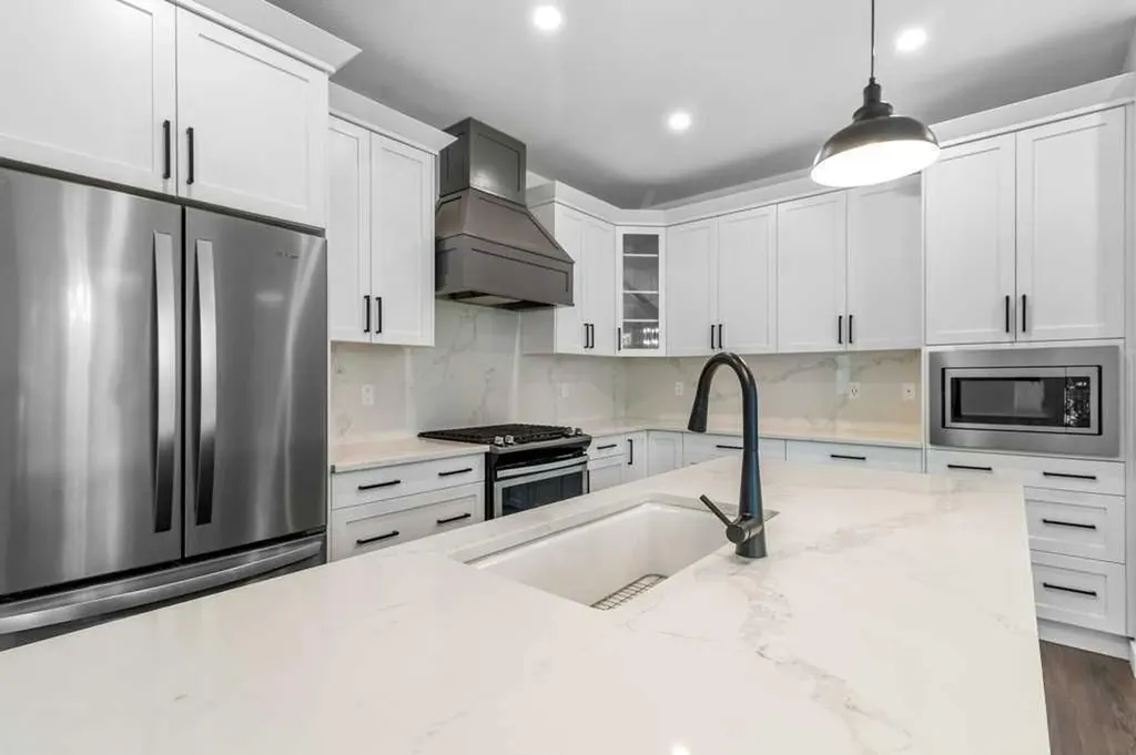 3902 46 Street Red Deer AB T4N 1M1