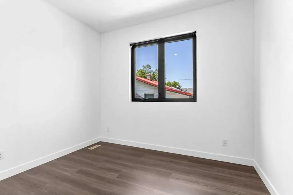 3902 46 Street Red Deer AB T4N 1M1