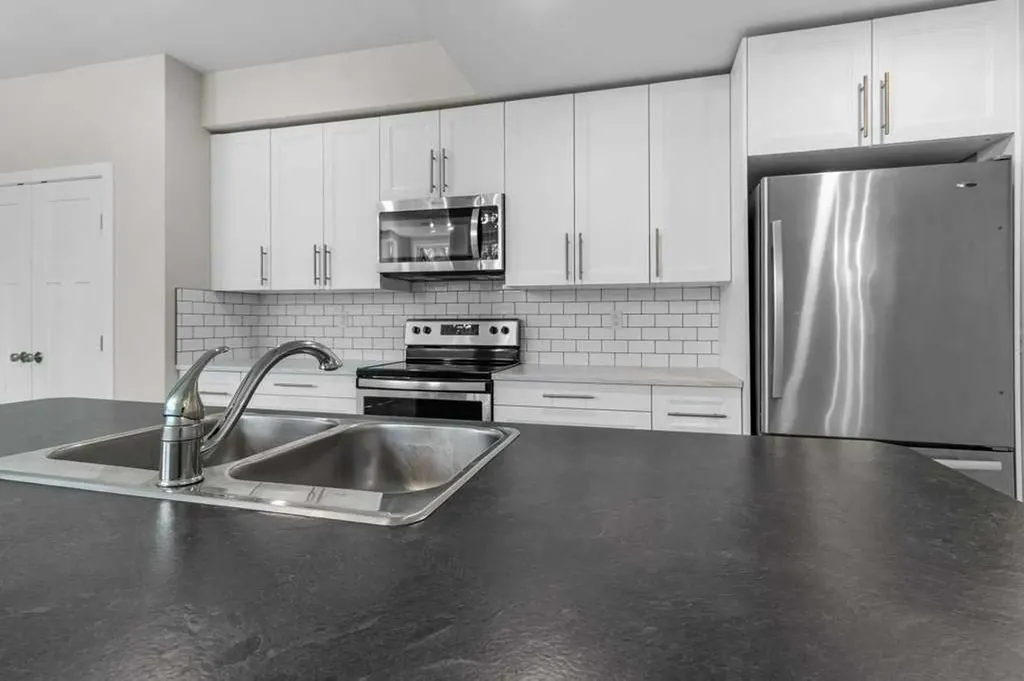 3902 46 Street Red Deer AB T4N 1M1