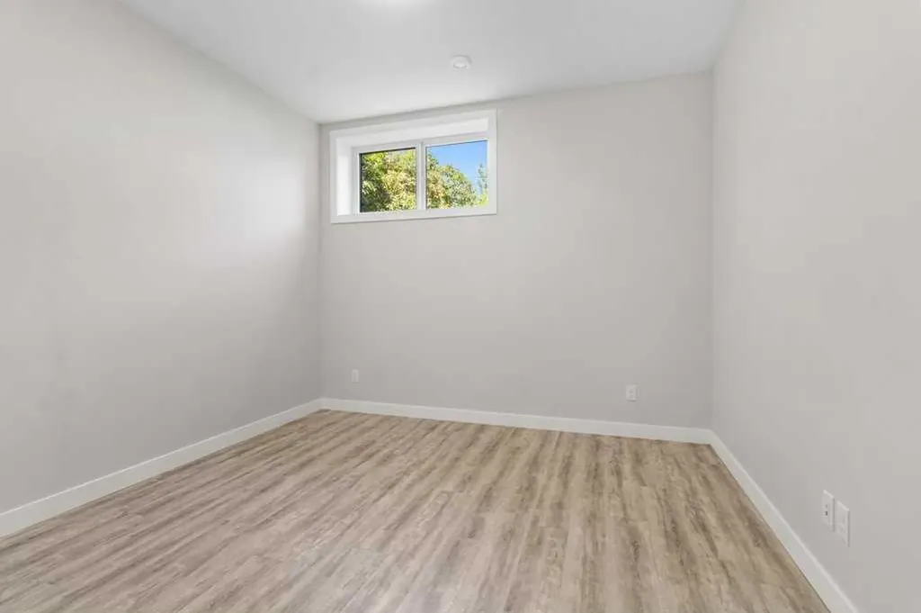 3902 46 Street Red Deer AB T4N 1M1