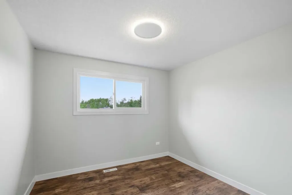 72077 Twp Road 714a Dimsdale AB T8W 5J7