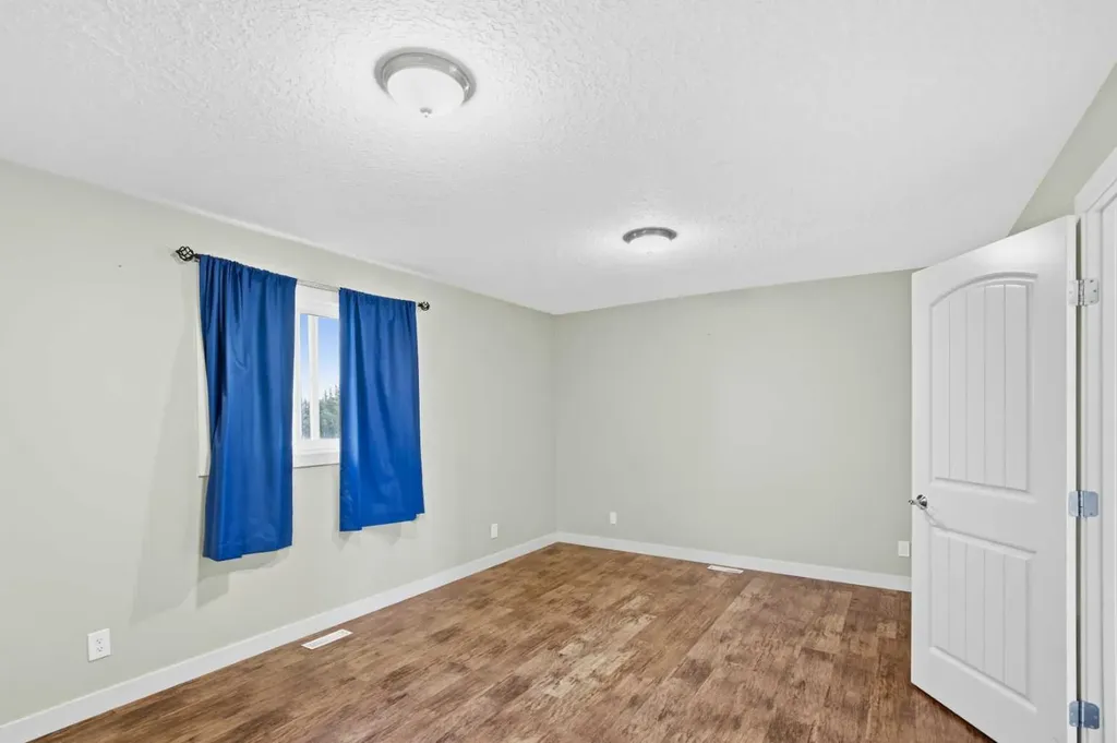 72077 Twp Road 714a Dimsdale AB T8W 5J7
