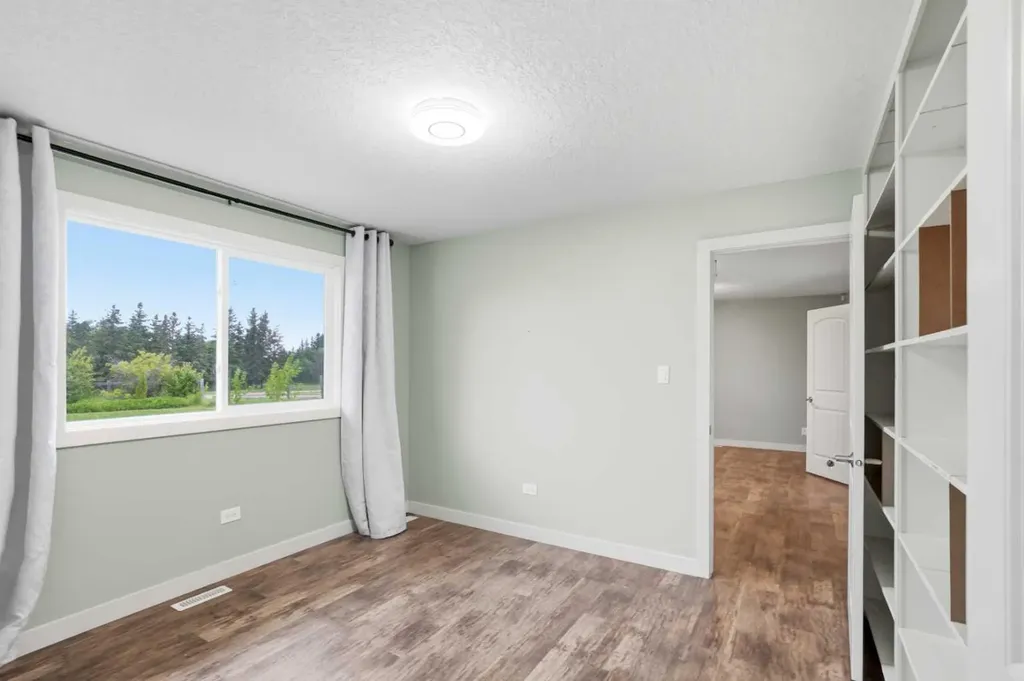72077 Twp Road 714a Dimsdale AB T8W 5J7