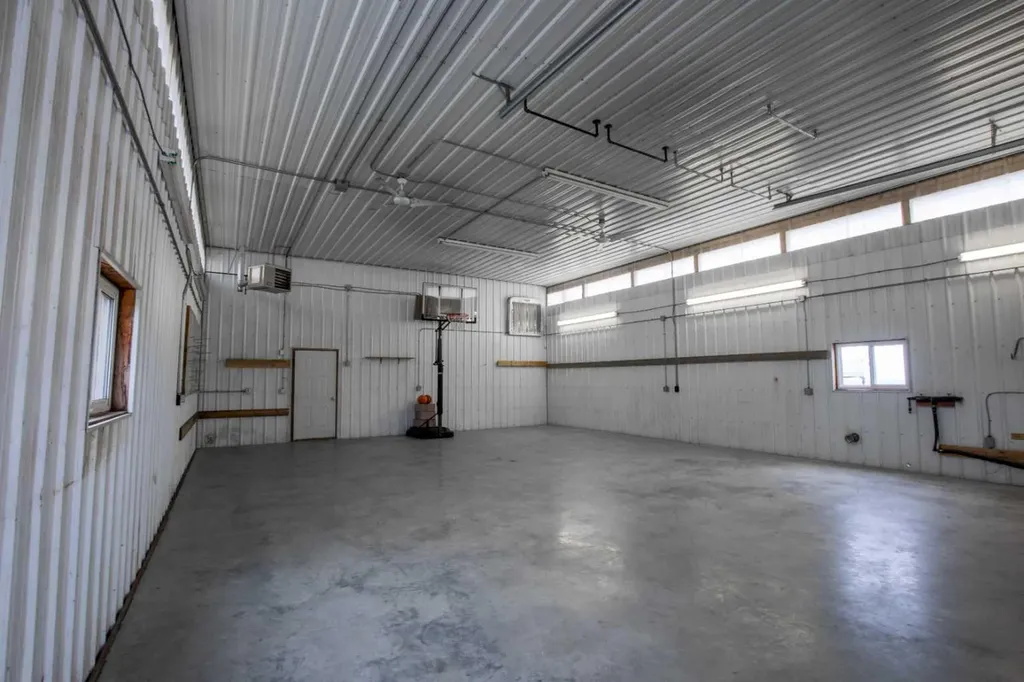 72077 Twp Road 714a Dimsdale AB T8W 5J7