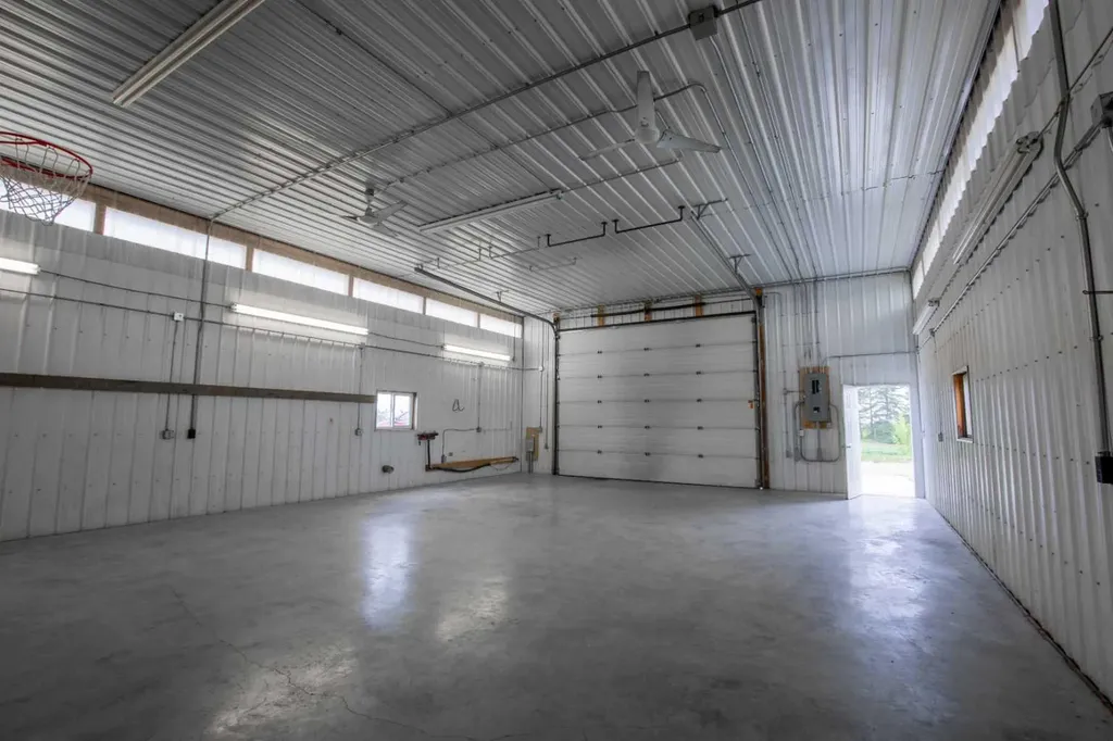 72077 Twp Road 714a Dimsdale AB T8W 5J7
