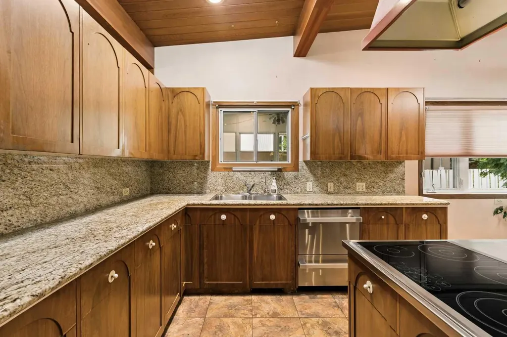 53 Massey Place SW Calgary AB T2V 2G6
