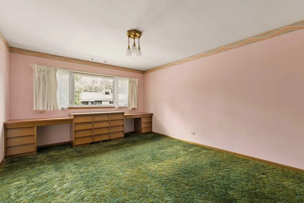 53 Massey Place SW Calgary AB T2V 2G6