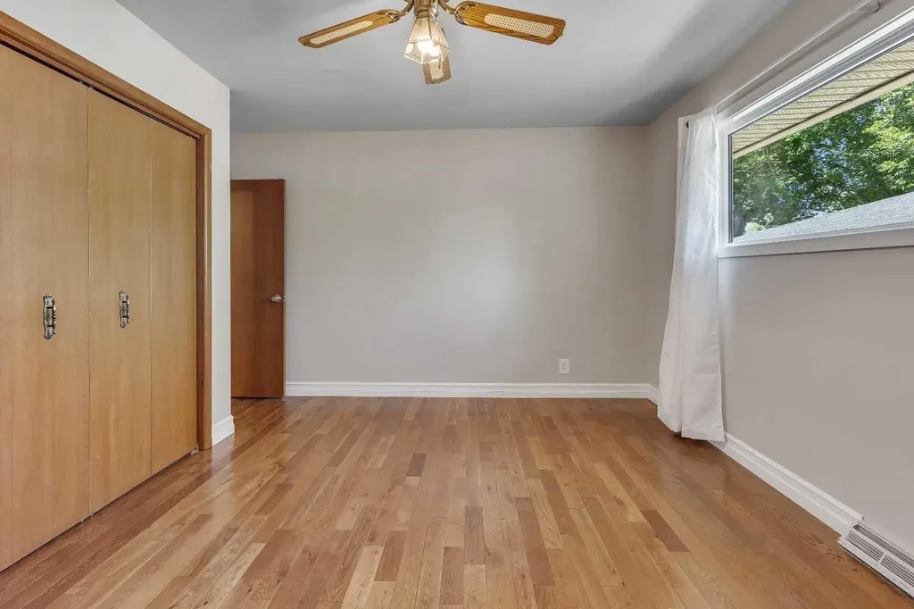 3324 Morley Crescent NW Calgary AB T2M 4K9