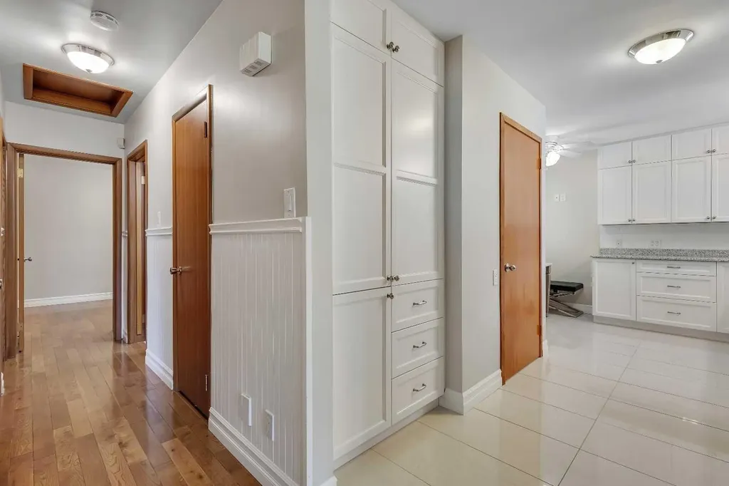 3324 Morley Crescent NW Calgary AB T2M 4K9