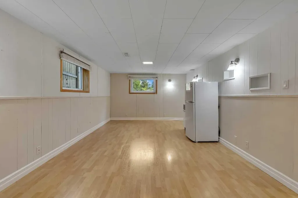 3324 Morley Crescent NW Calgary AB T2M 4K9