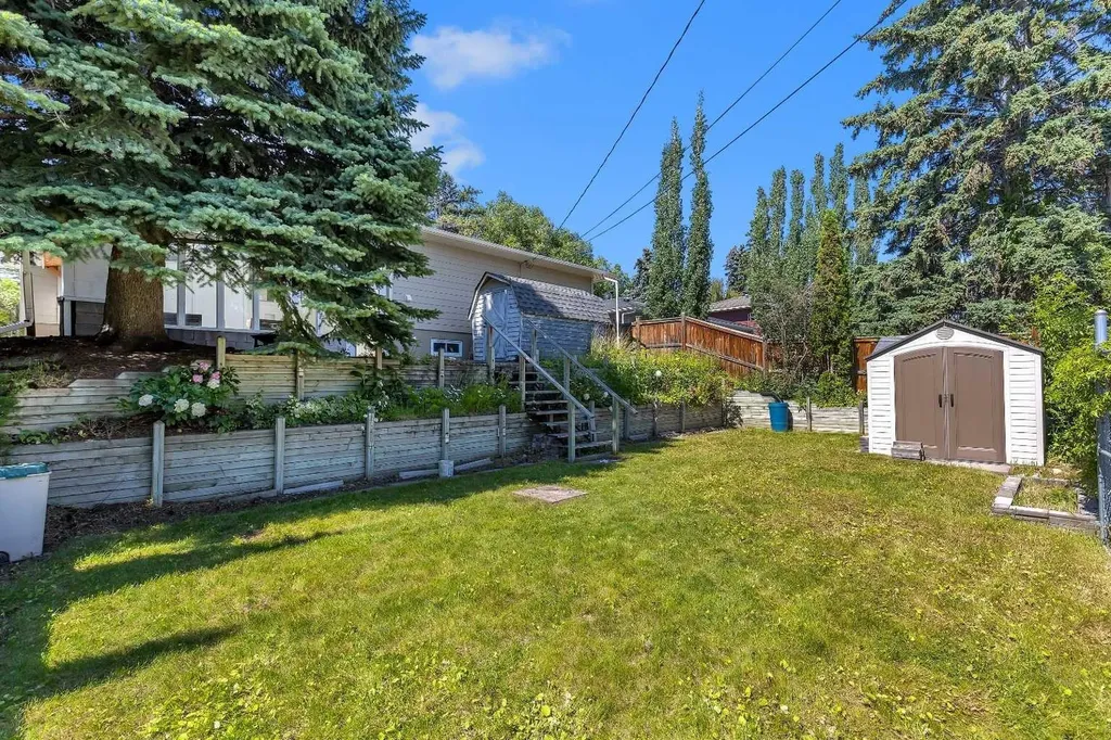 3324 Morley Crescent NW Calgary AB T2M 4K9