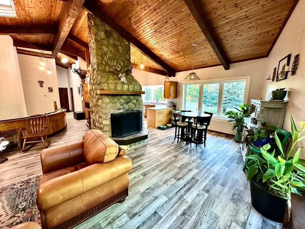 207 Moon River Drive Moon River Estates AB T0L0Z0