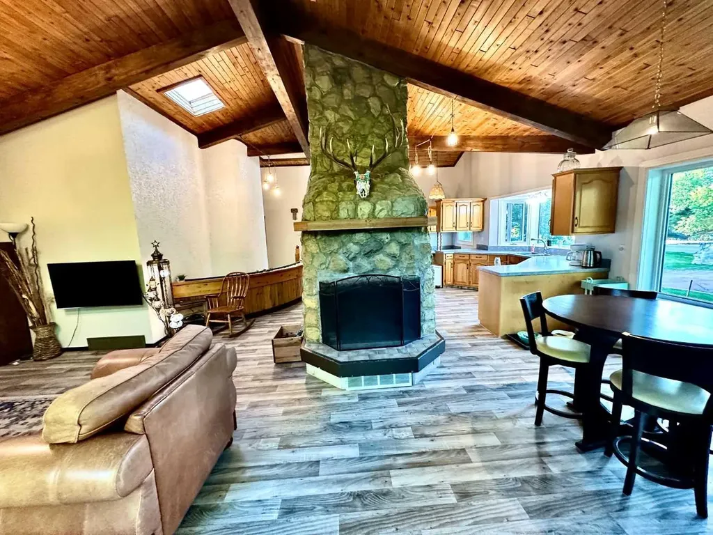 207 Moon River Drive Monarch AB T0L0Z0