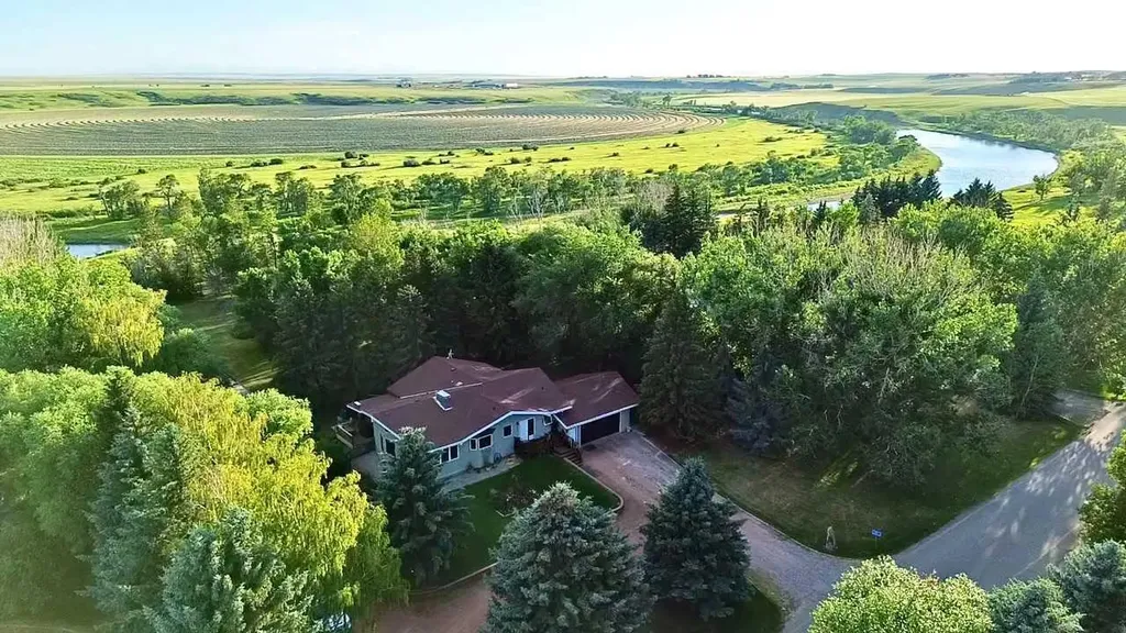 207 Moon River Drive Monarch AB T0L0Z0
