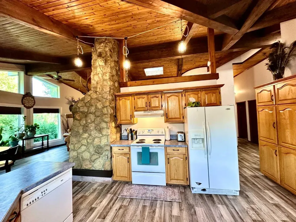 207 Moon River Drive Monarch AB T0L0Z0