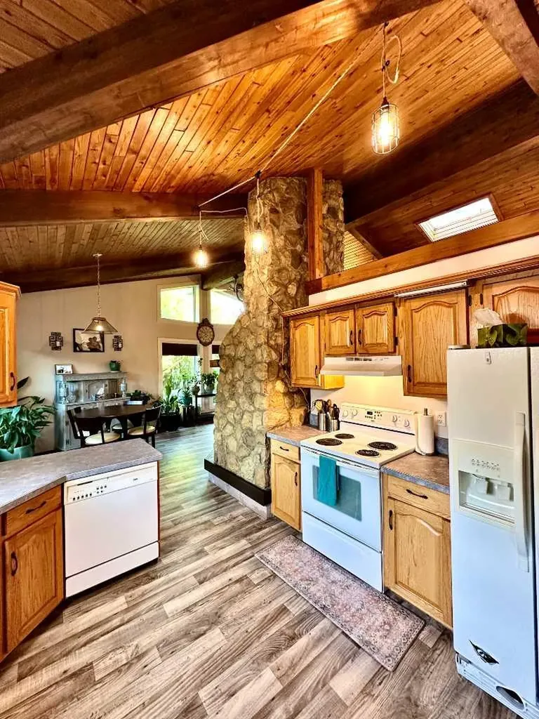 207 Moon River Drive Monarch AB T0L0Z0