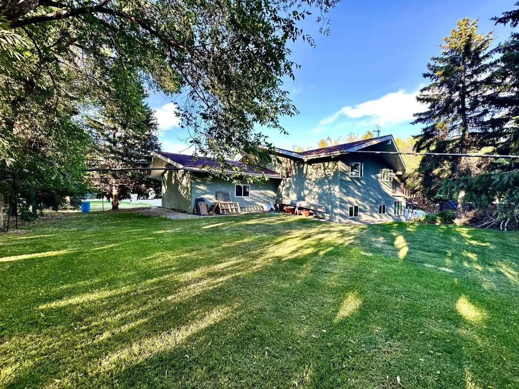 207 Moon River Drive Moon River Estates AB T0L0Z0