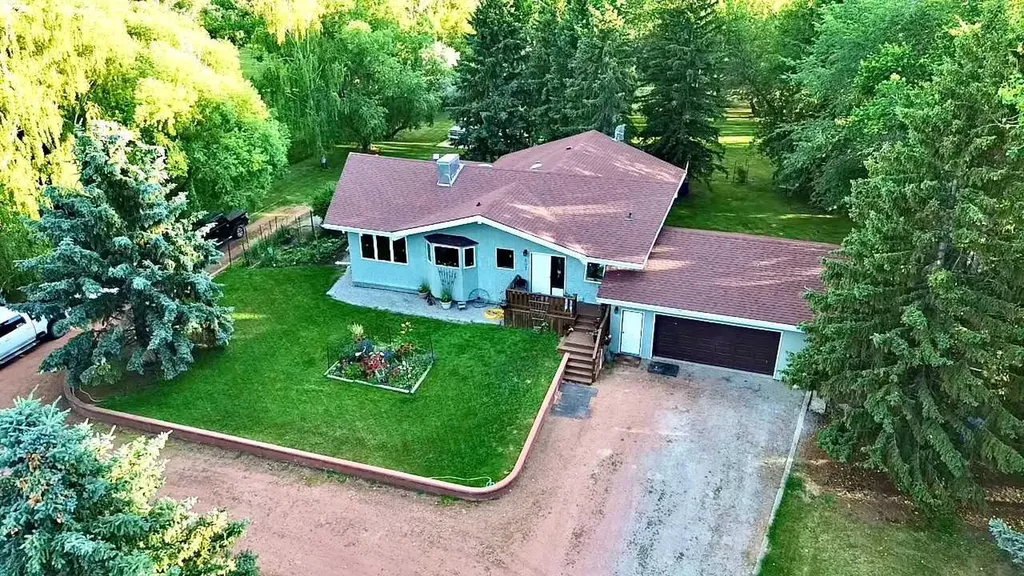 207 Moon River Drive Monarch AB T0L0Z0