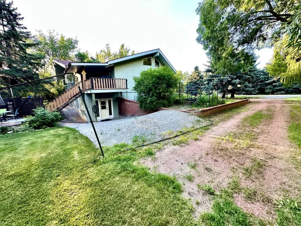 207 Moon River Drive Monarch AB T0L0Z0
