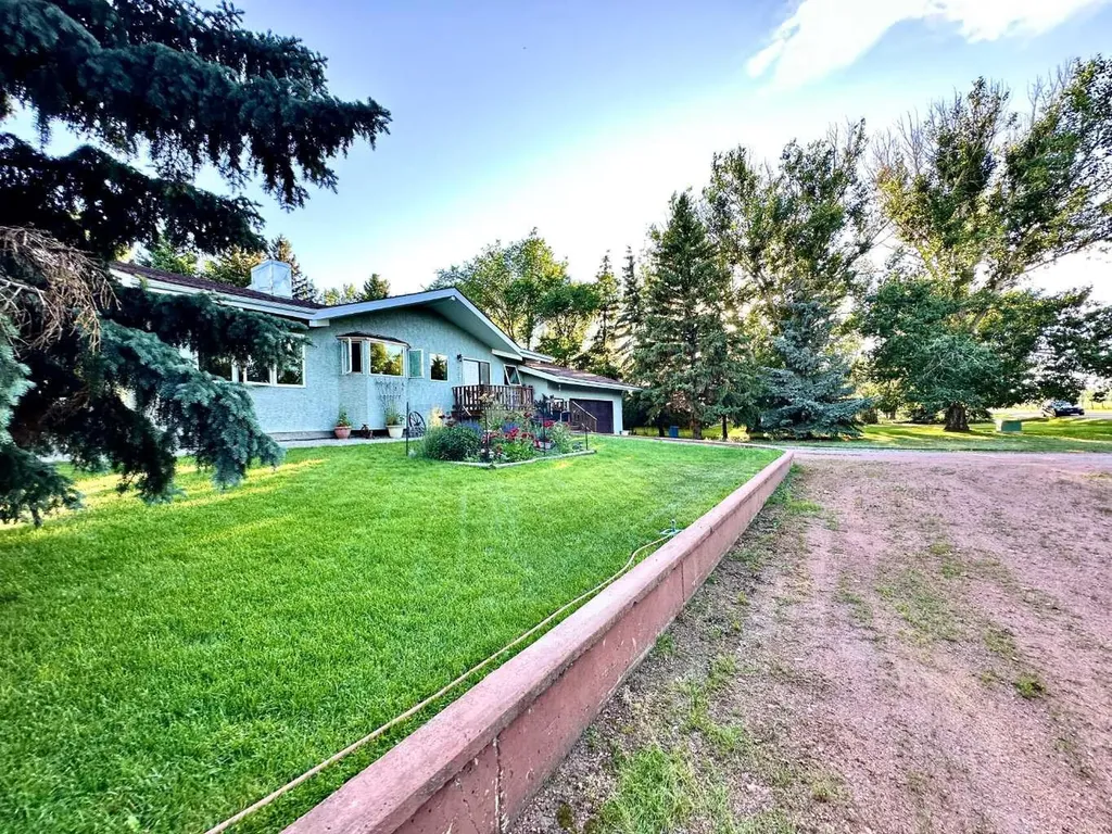 207 Moon River Drive Monarch AB T0L0Z0