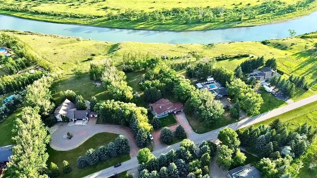207 Moon River Drive Moon River Estates AB T0L0Z0