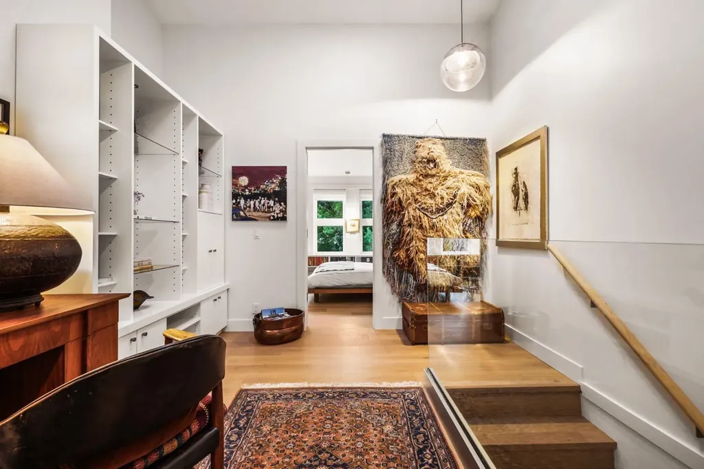 1936 30 Avenue SW Calgary AB T2T1P9