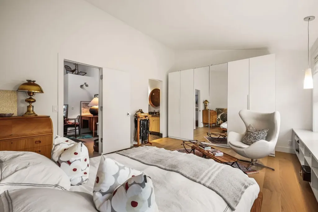1936 30 Avenue SW Calgary AB T2T1P9
