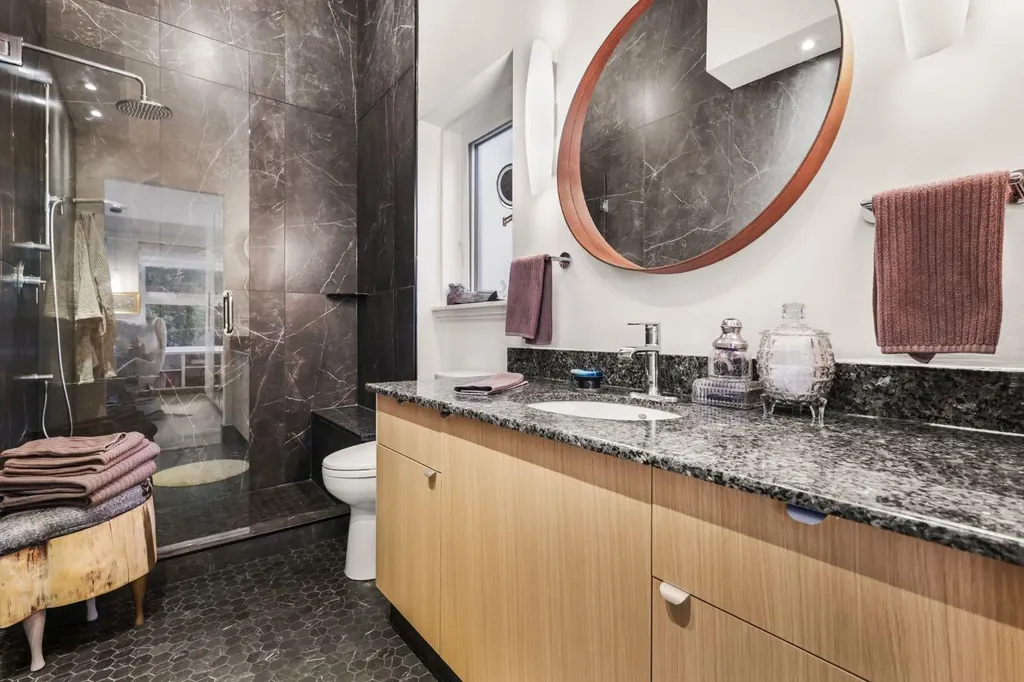 1936 30 Avenue SW Calgary AB T2T1P9