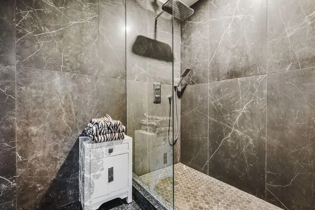 1936 30 Avenue SW Calgary AB T2T1P9