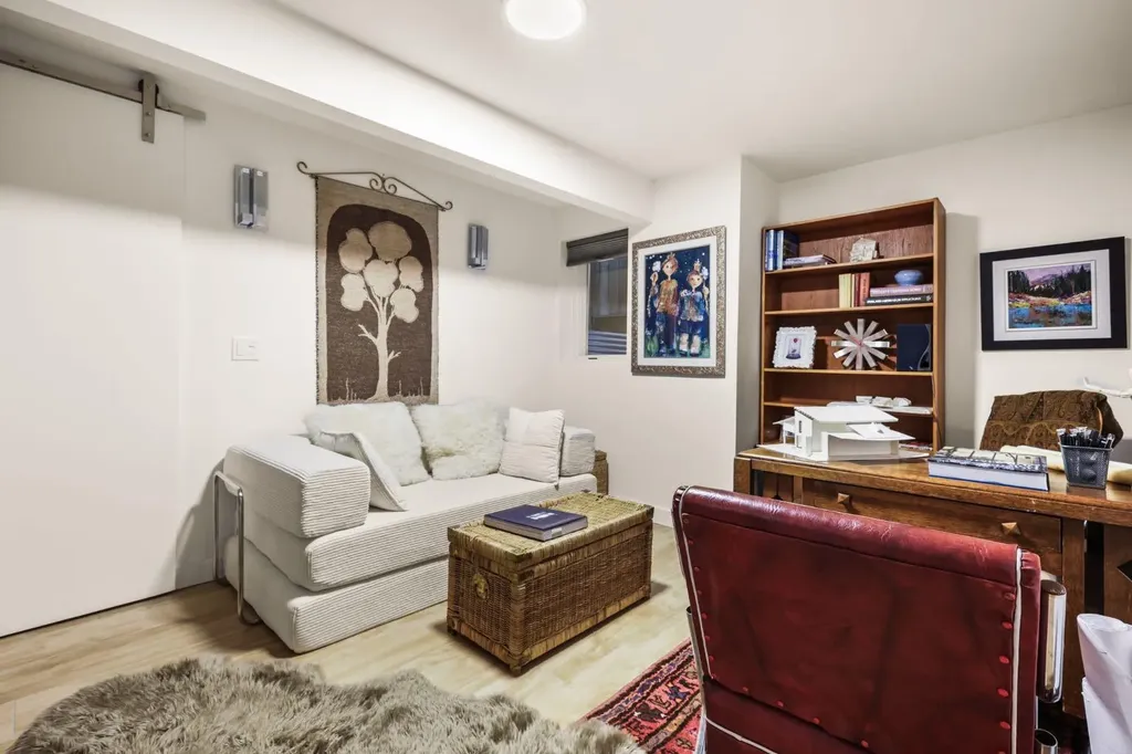 1936 30 Avenue SW Calgary AB T2T1P9