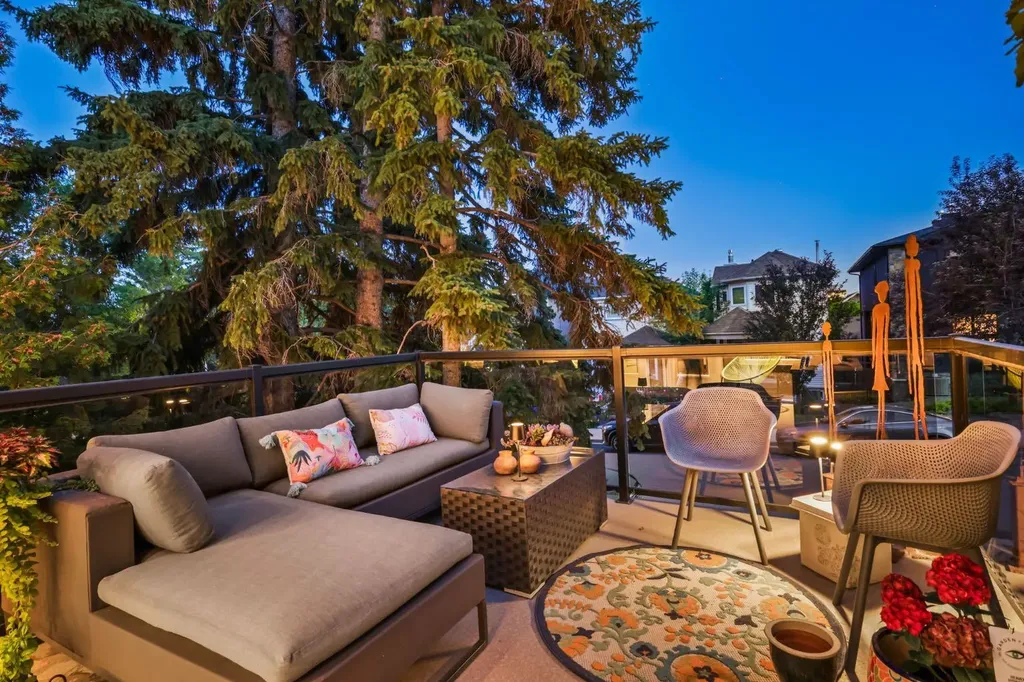 1936 30 Avenue SW Calgary AB T2T1P9