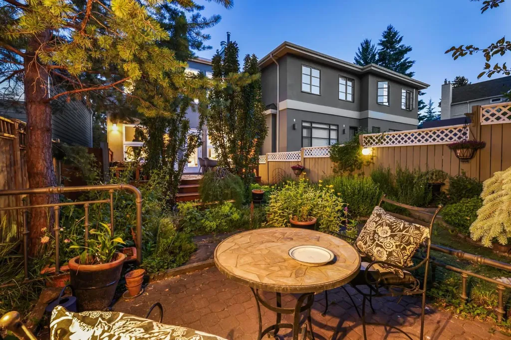 1936 30 Avenue SW Calgary AB T2T1P9