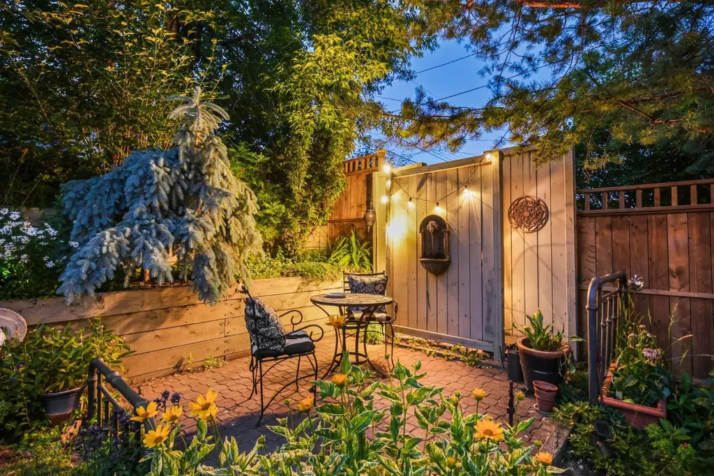 1936 30 Avenue SW Calgary AB T2T1P9