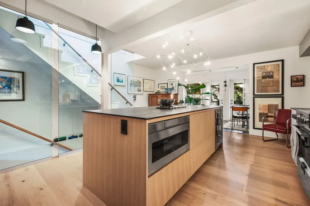 1936 30 Avenue SW Calgary AB T2T1P9