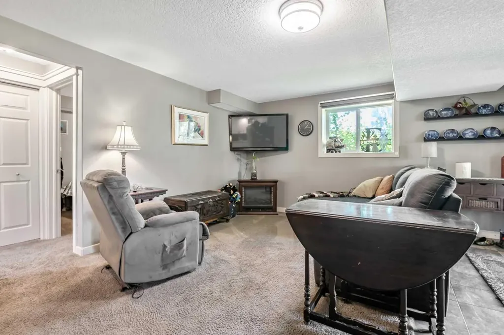 13 Dain Place NW Langdon AB T0J 1X2