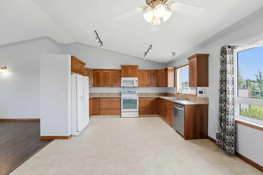 422045 Range Road 10 Rural Ponoka County AB T0C 2J0