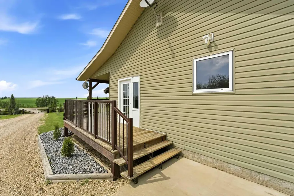 422045 Range Road 10 Rural Ponoka County AB T0C 2J0