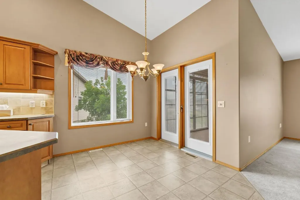 108 Sandstone Place SE Medicine Hat AB T1B 4R9