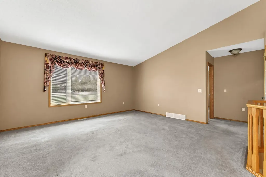 108 Sandstone Place SE Medicine Hat AB T1B 4R9