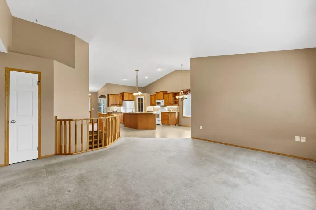 108 Sandstone Place SE Medicine Hat AB T1B 4R9