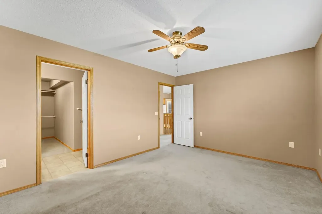 108 Sandstone Place SE Medicine Hat AB T1B 4R9