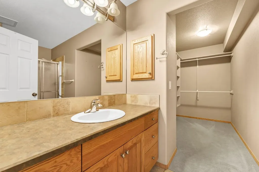 108 Sandstone Place SE Medicine Hat AB T1B 4R9