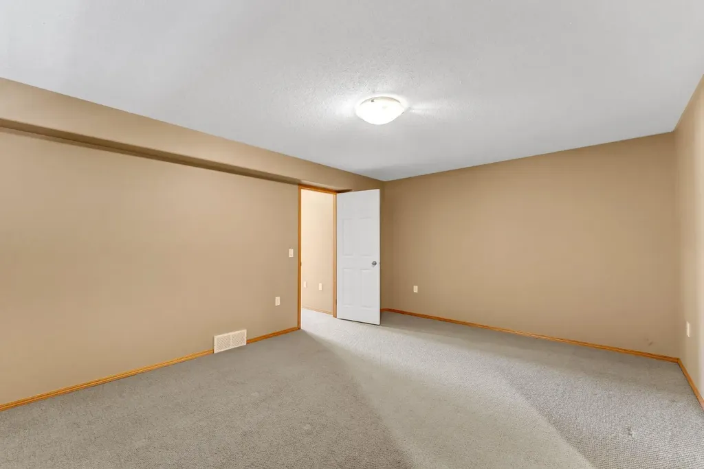 108 Sandstone Place SE Medicine Hat AB T1B 4R9