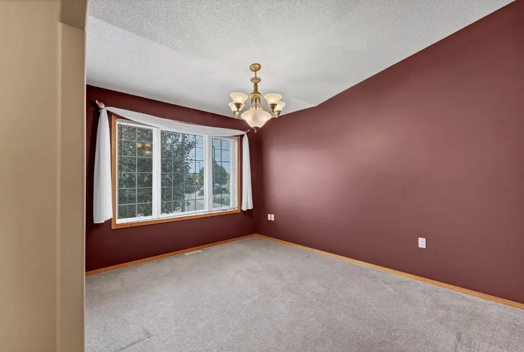 108 Sandstone Place SE Medicine Hat AB T1B 4R9