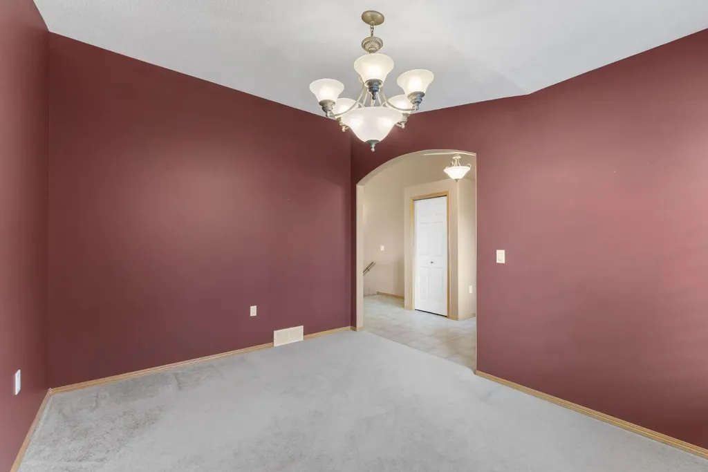 108 Sandstone Place SE Medicine Hat AB T1B 4R9