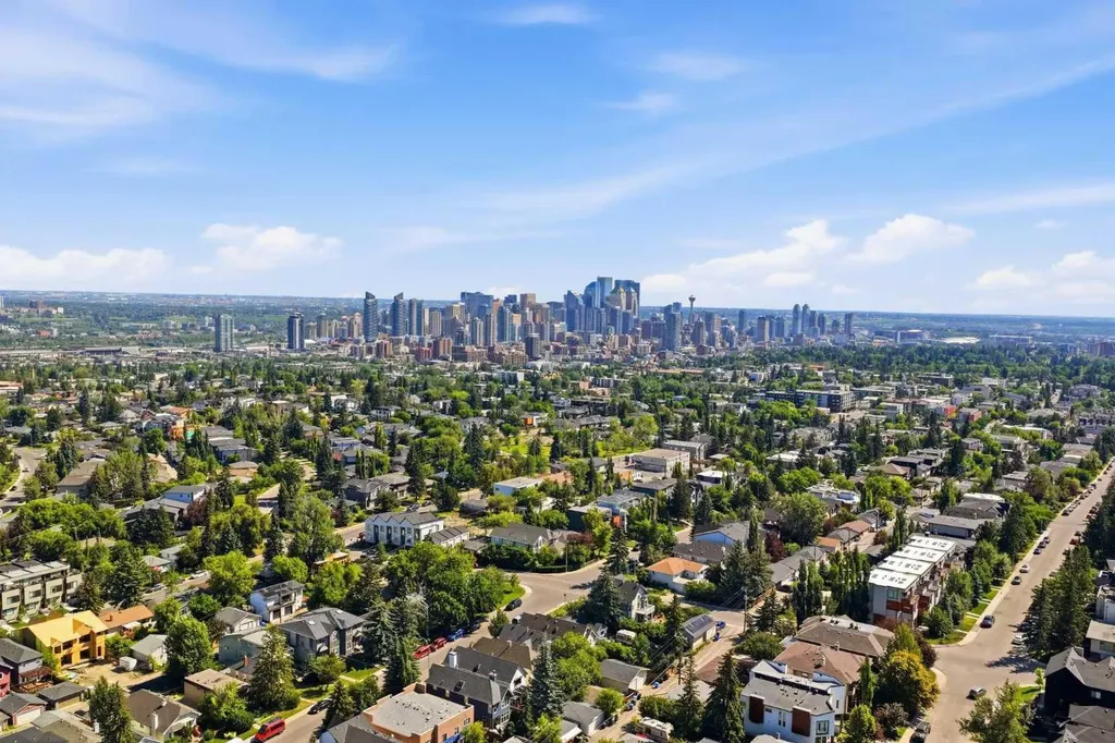 2205 27 Avenue SW Calgary AB T2T 1J1