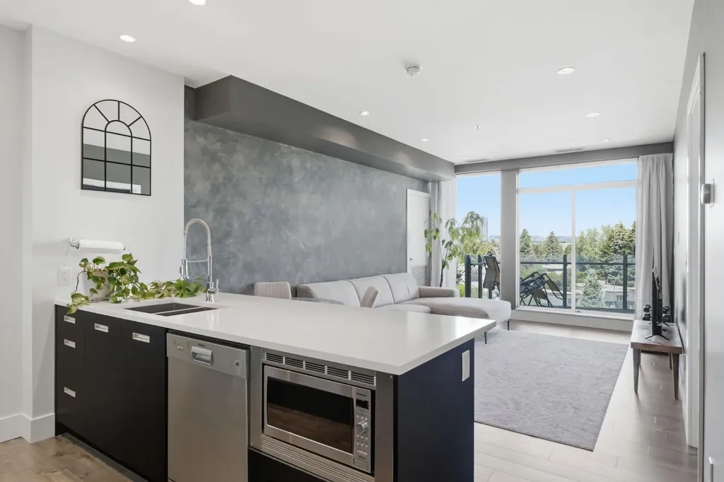 2505 17 Avenue SW Calgary AB T3E7V3