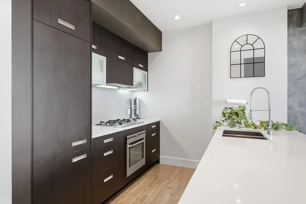 2505 17 Avenue SW Calgary AB T3E7V3